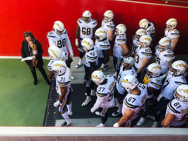 相比之下 相比之下